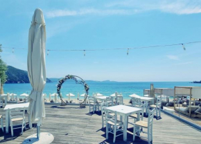 Гостиница Enjoy Lichnos Bay Village, Camping, Hotel and Apartments  Парга
